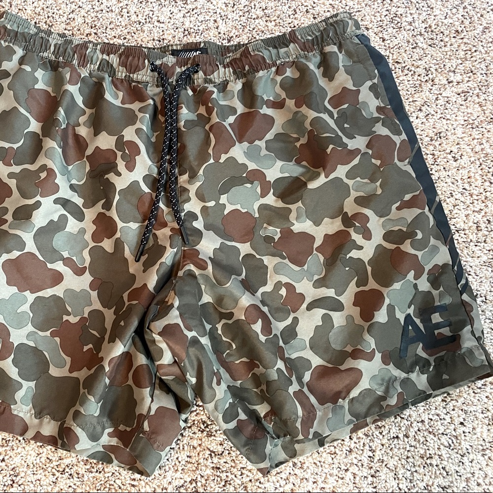 Mens like new AE camo swimming trunks